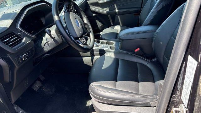 2025 Ford Escape Platinum