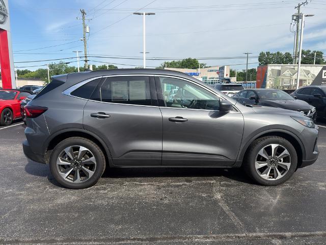 2023 Ford Escape - $24,750