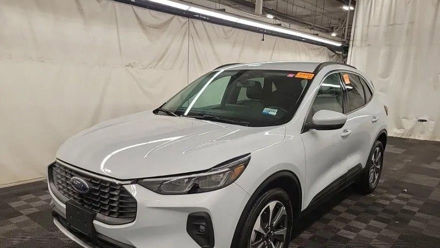 Preowned 2025 Ford Escape Platinum for Sale