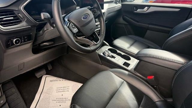 2025 Ford Escape Platinum