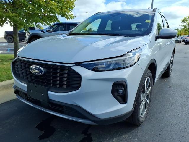 2025 Ford Escape - $26,990