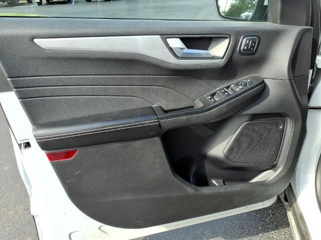 2025 Ford Escape - $26,990