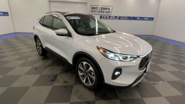 2025 Ford Escape - $27,998