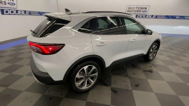 2025 Ford Escape - $27,998