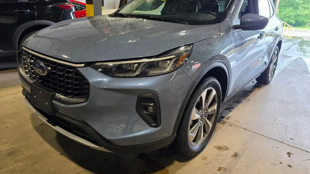 Preowned 2025 Ford Escape Platinum for Sale