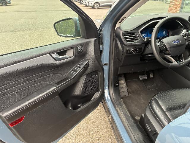 2025 Ford Escape - $29,995