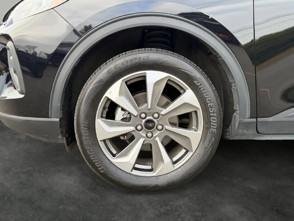 2025 Ford Escape - $28,775