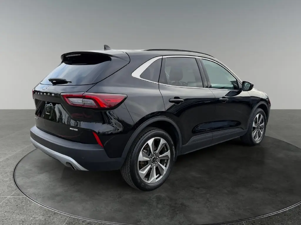 2025 Ford Escape - $28,775