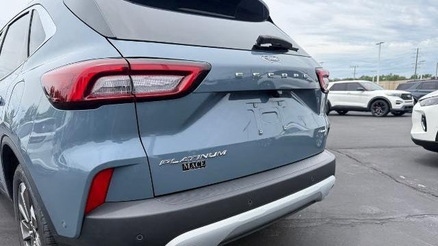 2023 Ford Escape Platinum