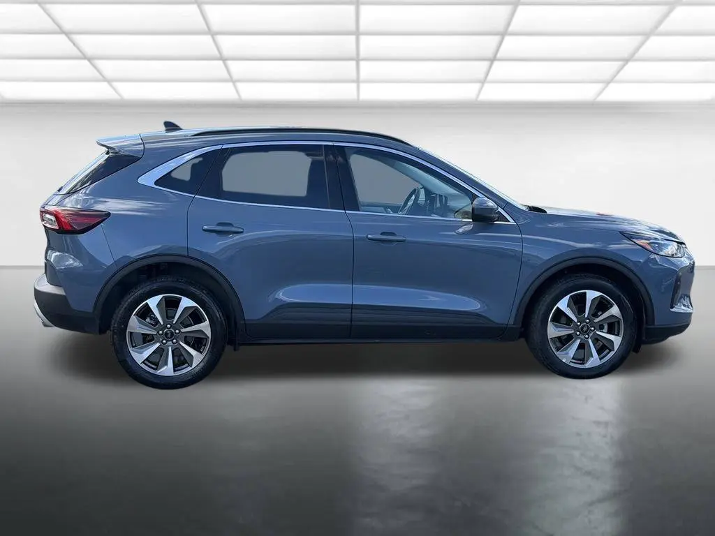 2025 Ford Escape - $28,991