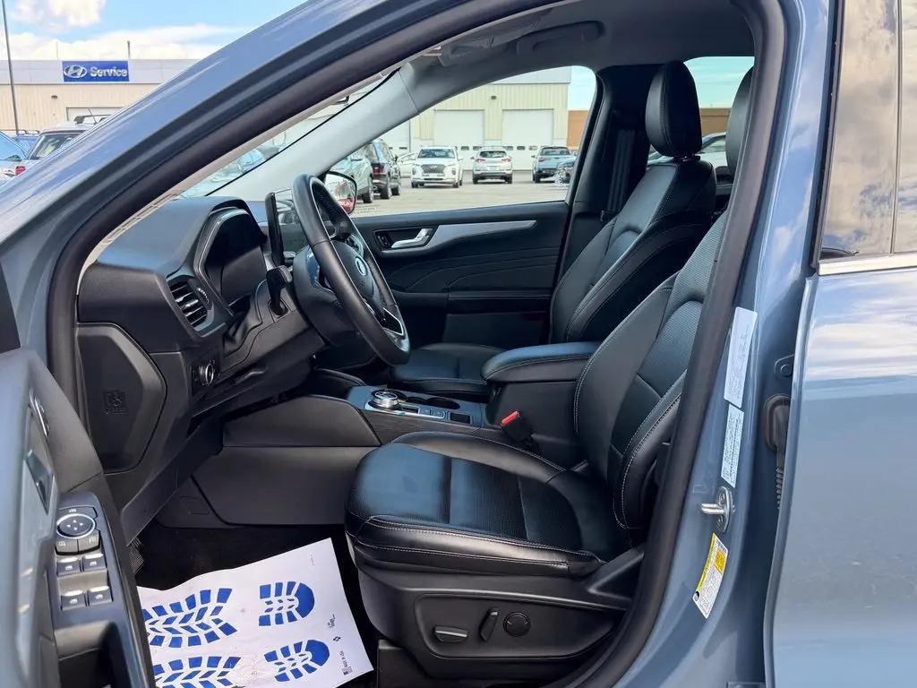 2025 Ford Escape - $28,991