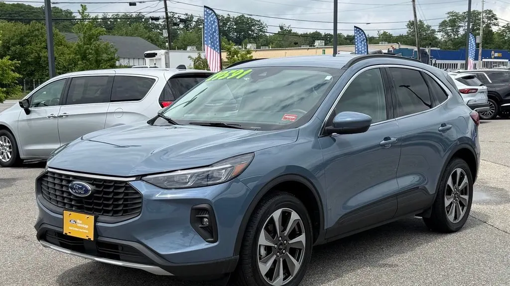 2025 Ford Escape Platinum