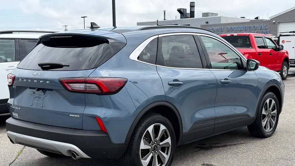 2025 Ford Escape Platinum