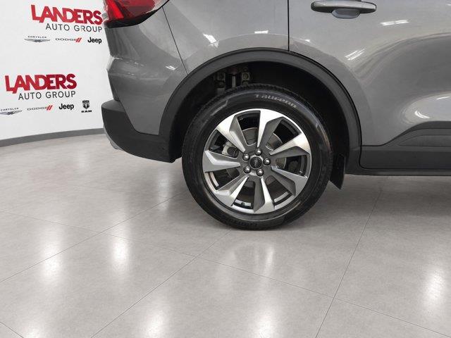 2025 Ford Escape - $22,490