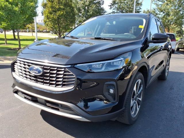 2025 Ford Escape - $26,990