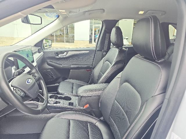 2025 Ford Escape - $25,995