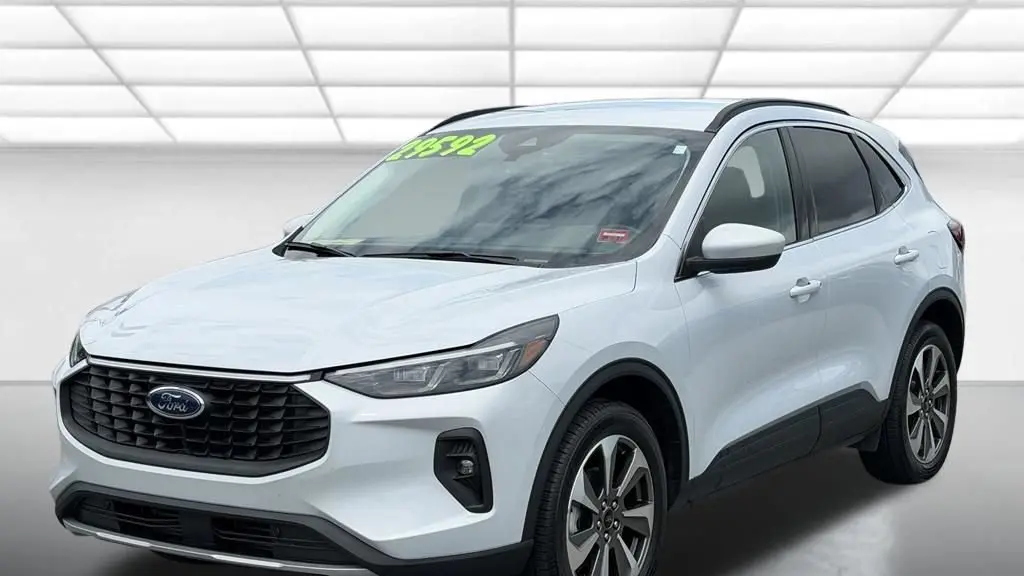 2025 Ford Escape Platinum