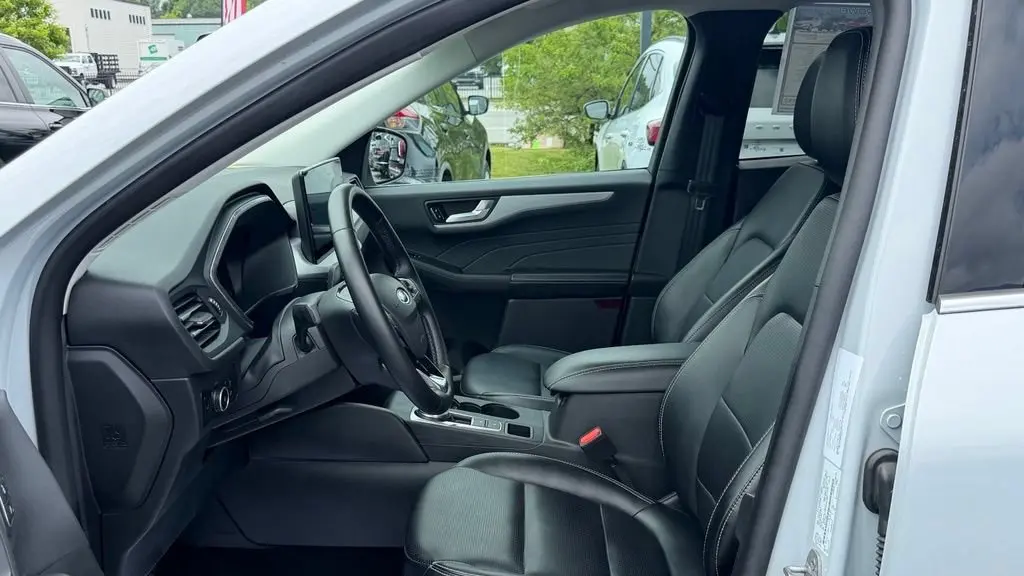 2025 Ford Escape Platinum