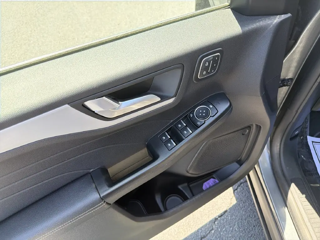 2025 Ford Escape - $26,964