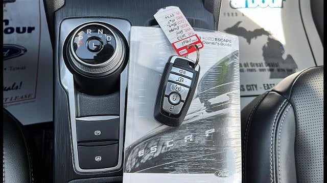 2023 Ford Escape Platinum