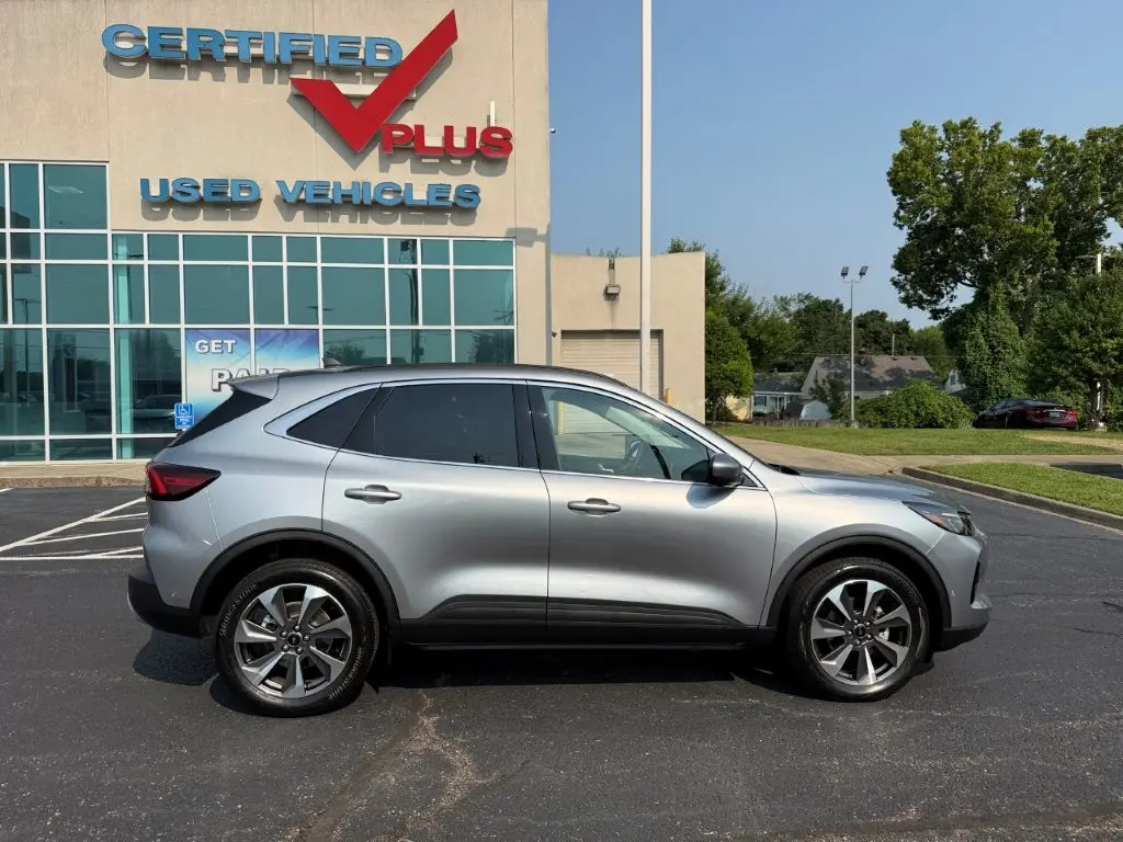 2023 Ford Escape - $29,749