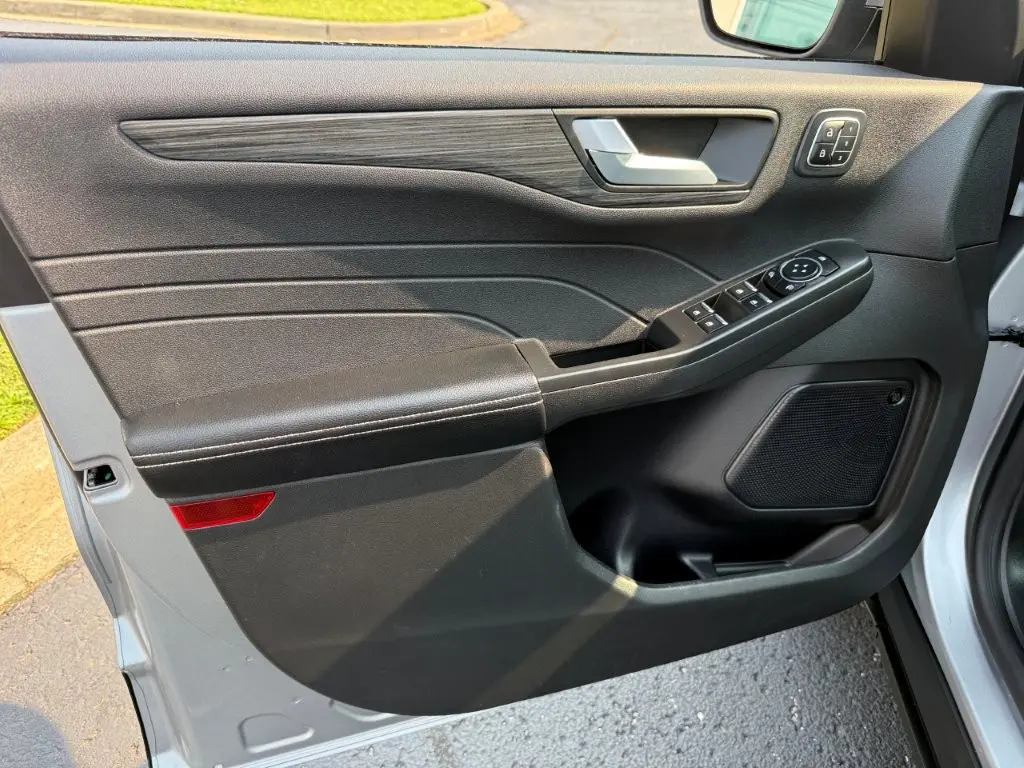 2023 Ford Escape - $29,749