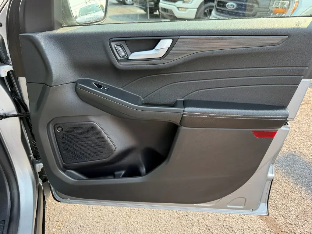 2023 Ford Escape - $29,749