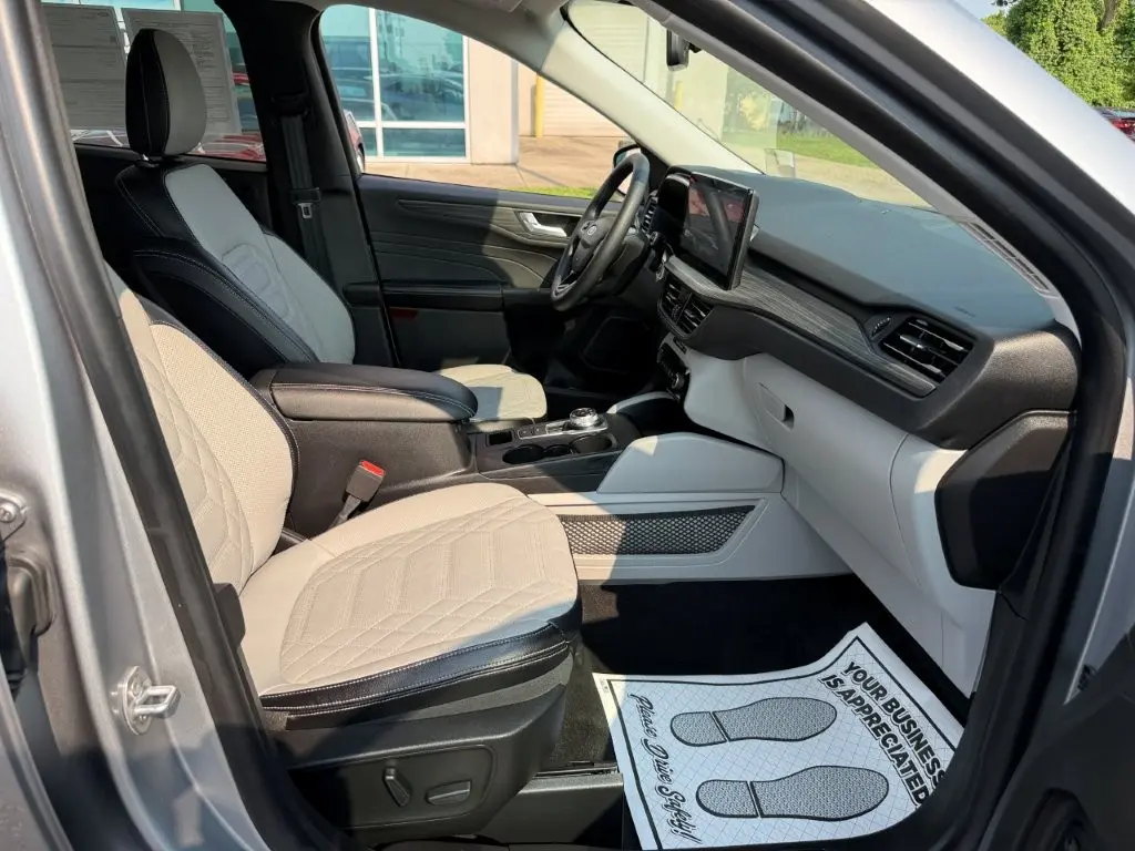 2023 Ford Escape - $29,749