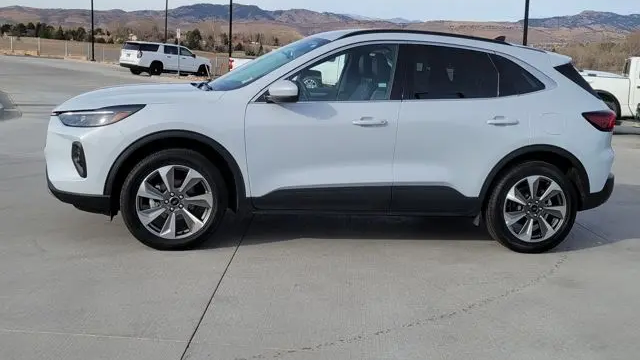 2025 Ford Escape Platinum