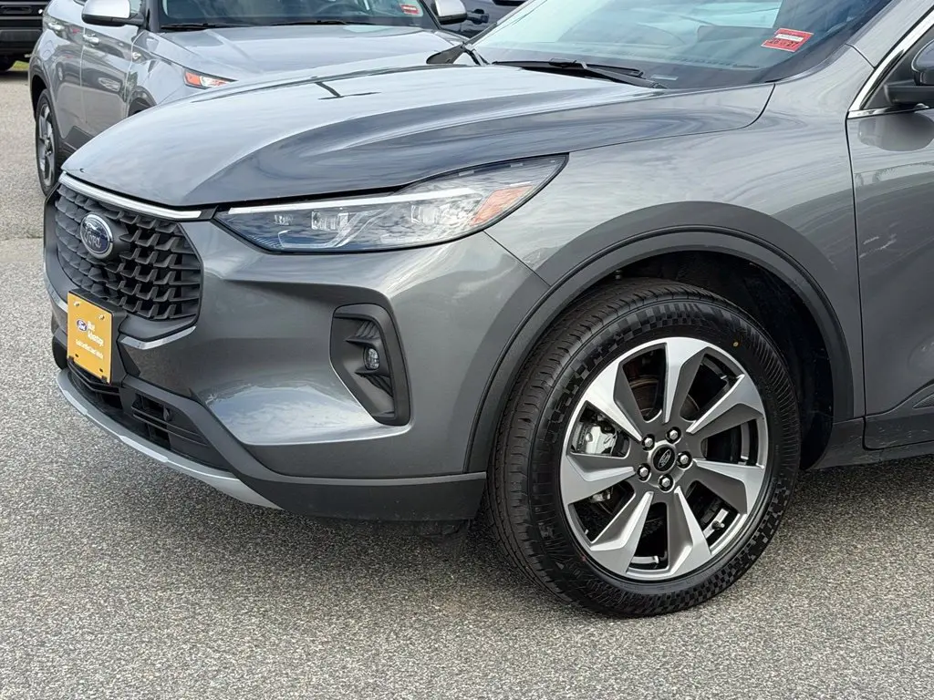 2025 Ford Escape - $29,491