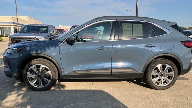 2025 Ford Escape Platinum