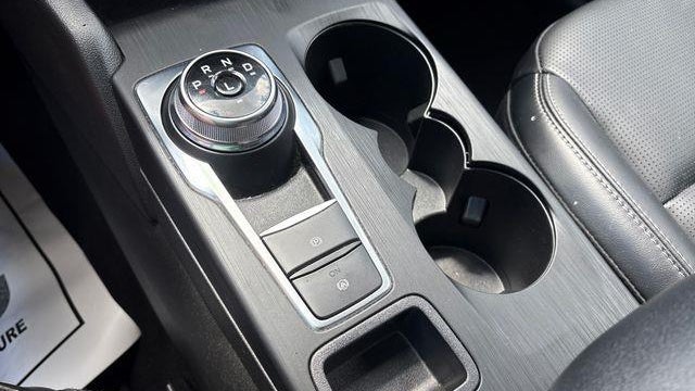 2025 Ford Escape Platinum