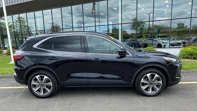 2025 Ford Escape Hybrid Platinum