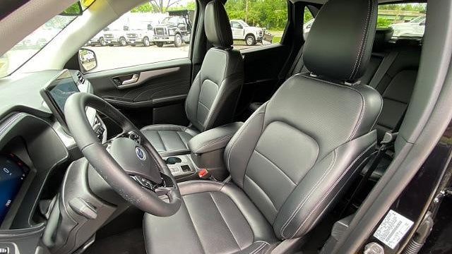 2025 Ford Escape Hybrid Platinum