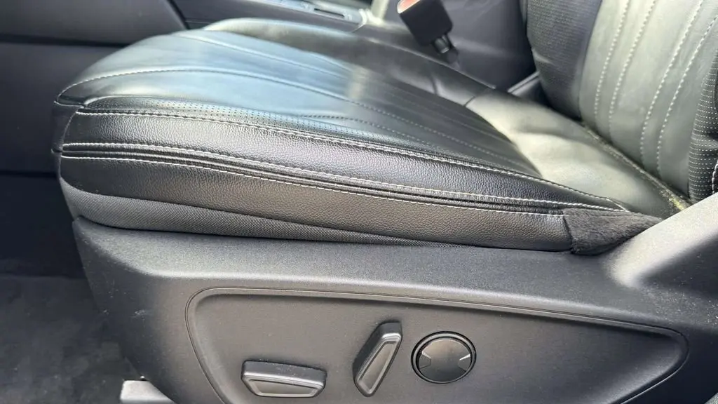 2025 Ford Escape Hybrid Platinum