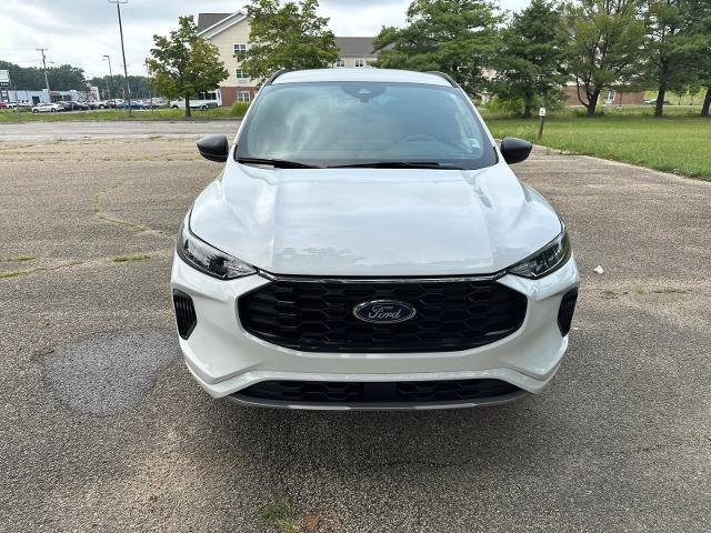 2023 Ford Escape - $23,000