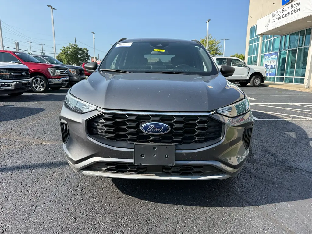 2023 Ford Escape - $19,999