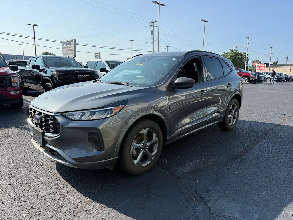 2023 Ford Escape - $19,999