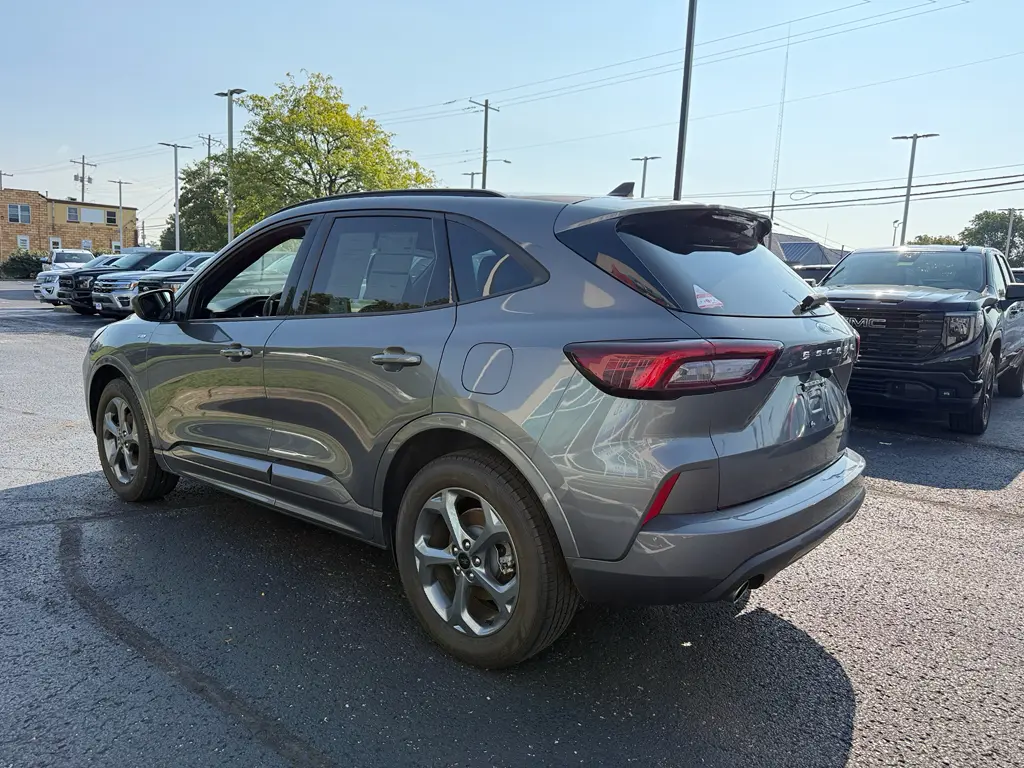 2023 Ford Escape - $19,999