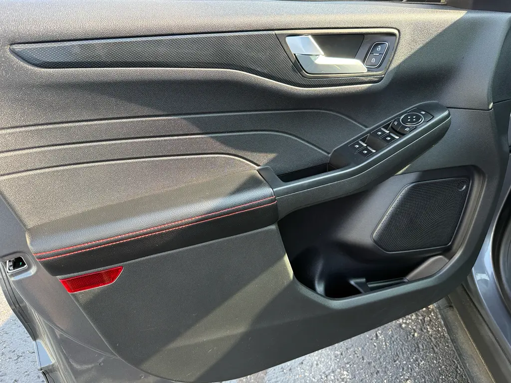 2023 Ford Escape - $19,999