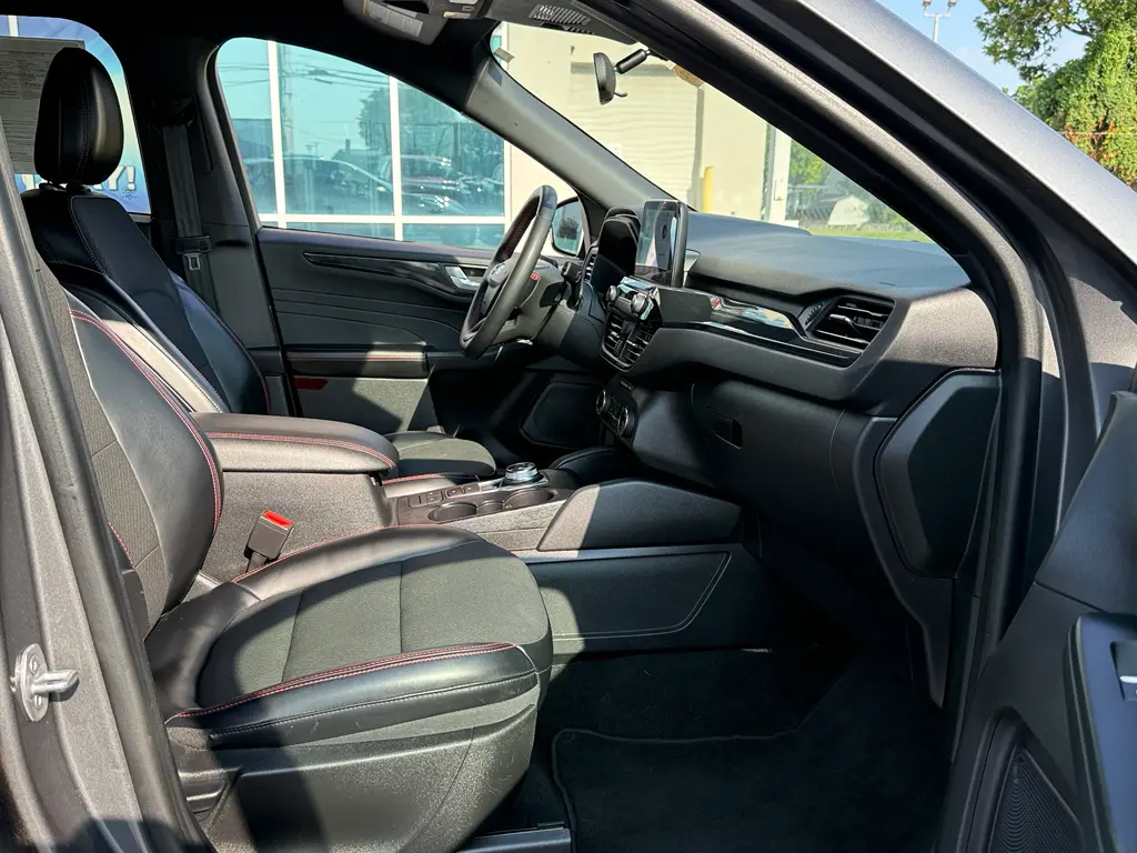 2023 Ford Escape - $19,999