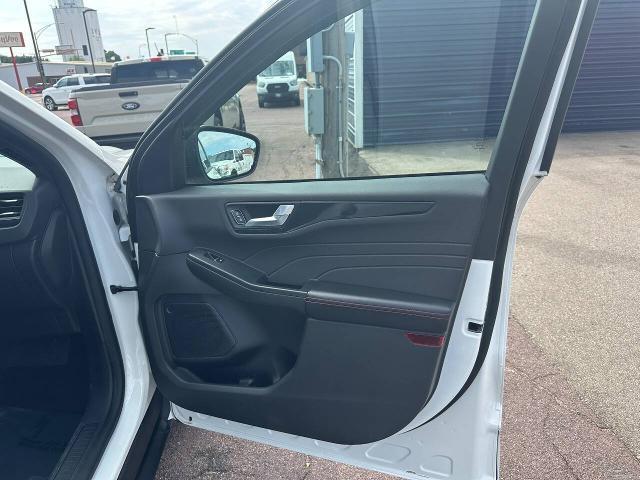 2024 Ford Escape - $28,900