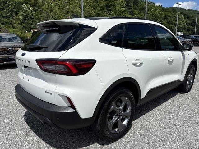 2025 Ford Escape - $29,999