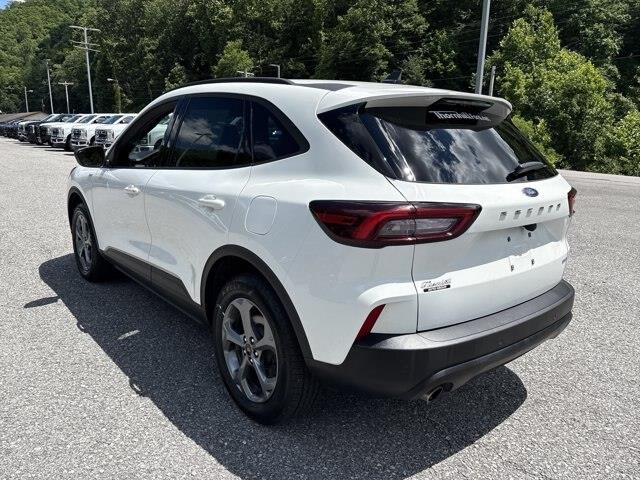 2025 Ford Escape - $29,999