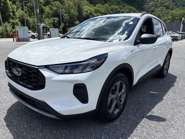 2025 Ford Escape - $29,999