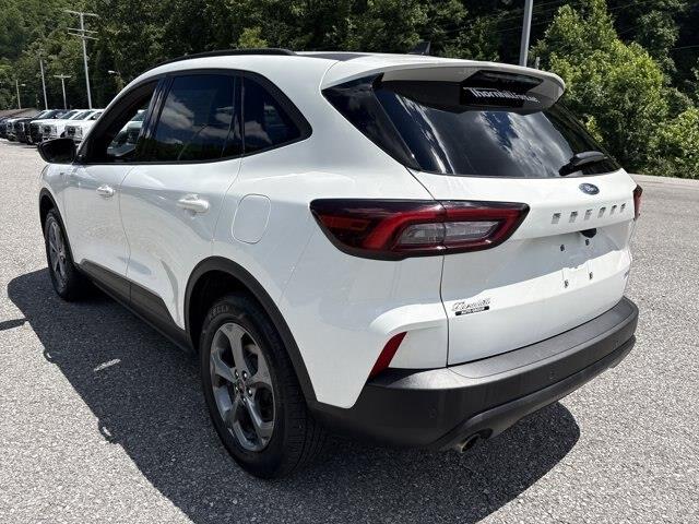 2025 Ford Escape - $29,999