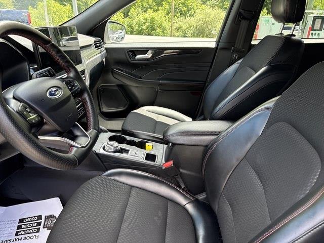 2025 Ford Escape - $29,999