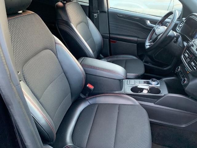 2025 Ford Escape - $21,942