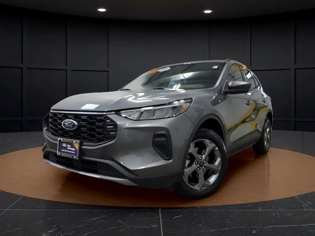 2026 Ford Escape - $28,495