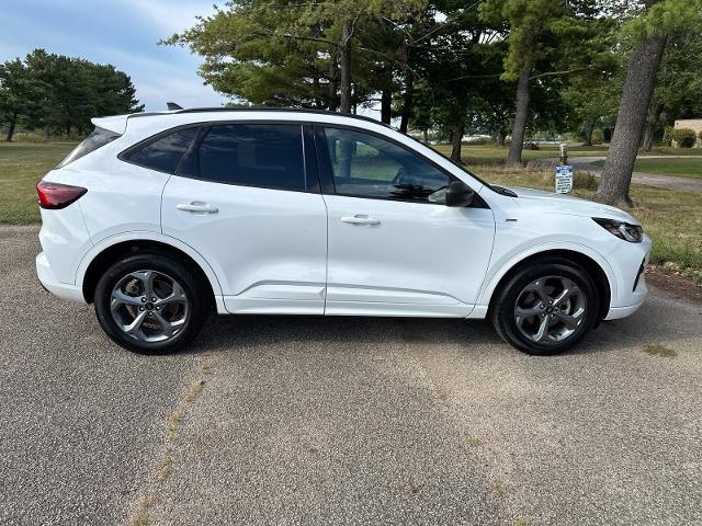 2023 Ford Escape - $23,000